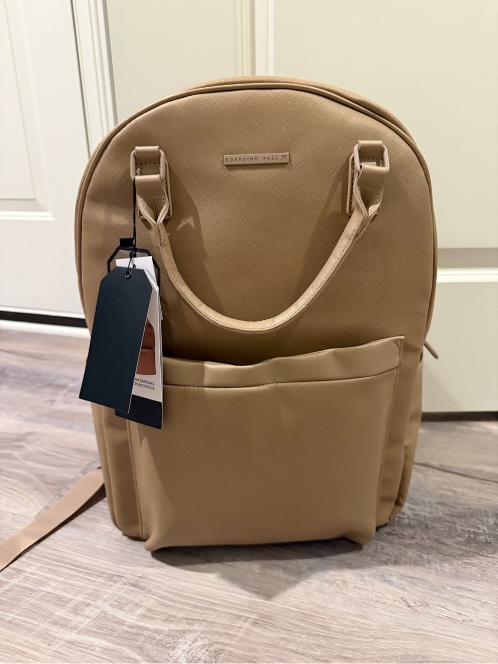 NWT Boarding PassTHE SANTORIN 18 IN. VEGAN SAFFIANO WOrkBOOK ваСкРаСк